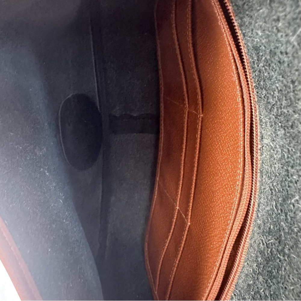 VINTAGE DOONEY AND BURKE PURSE - Picture 14 of 16
